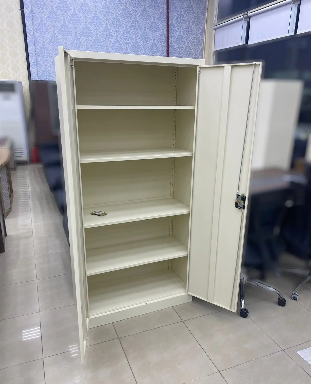 straight cabinet