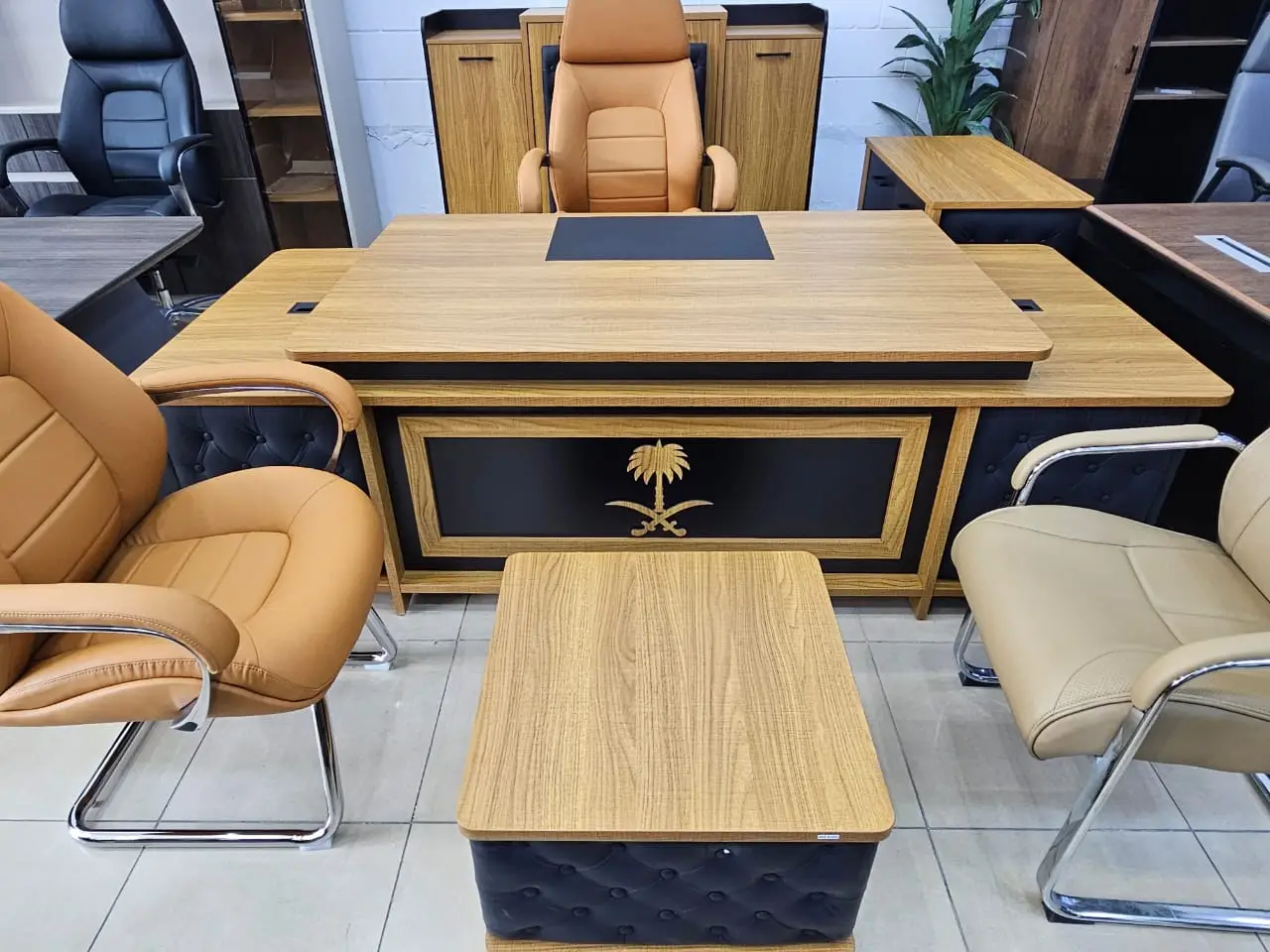 office comfort chairs and table